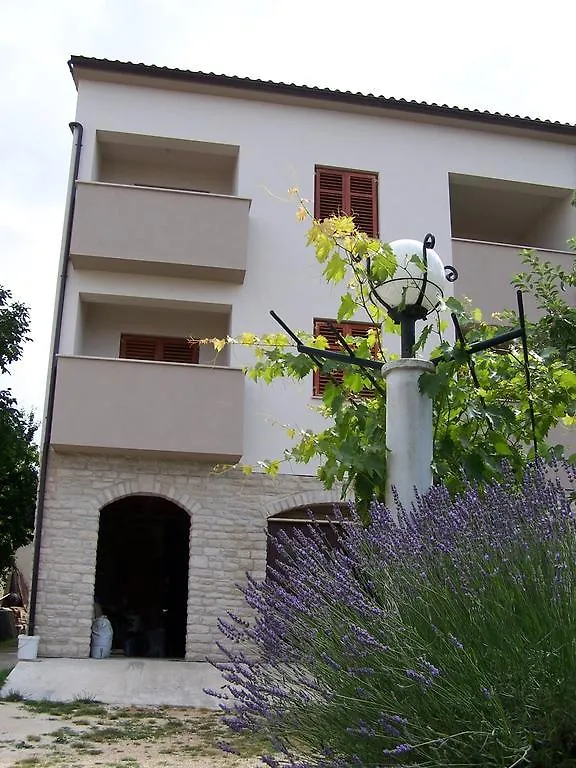 Apartments Cezar Vinkuran Chorvatsko