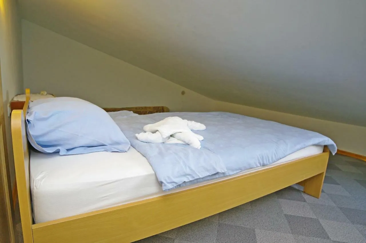 Apartments Cezar Vinkuran 0*,  Chorvatsko